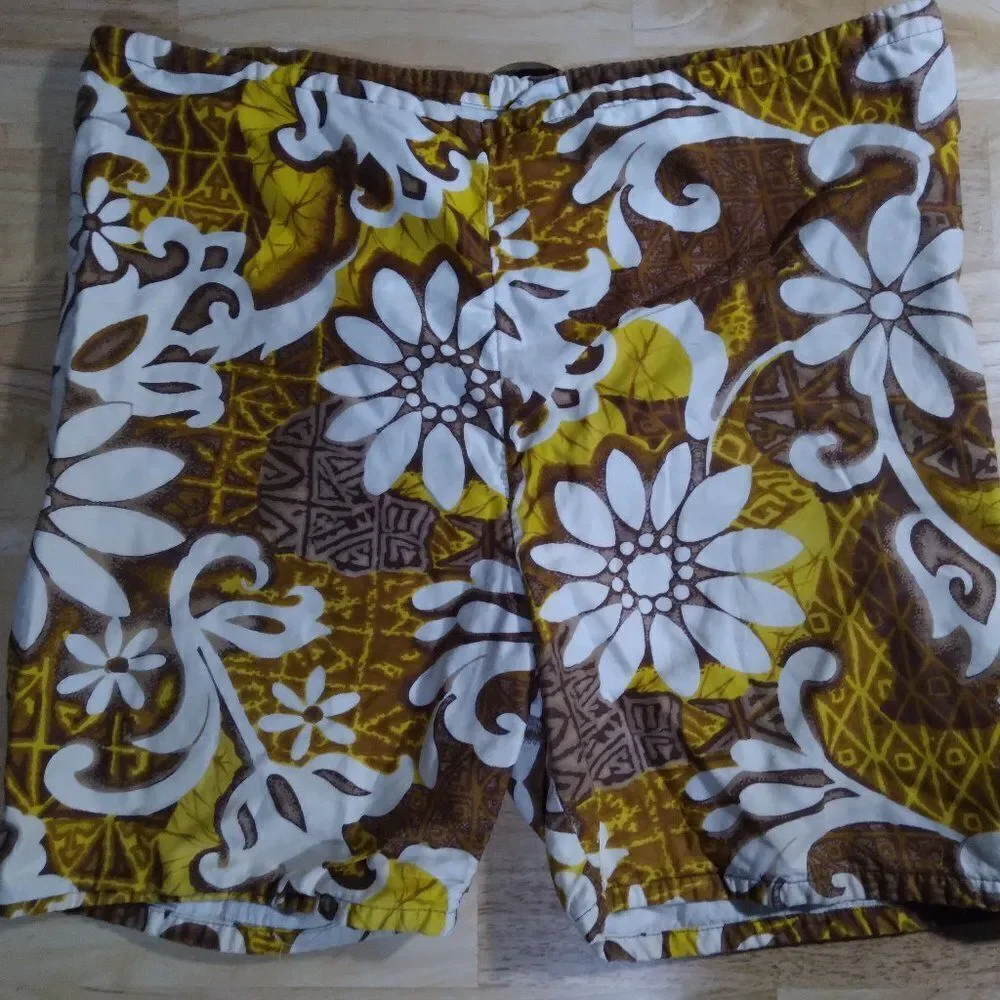 Vintage JC Penneys Towncraft Abstract Floral Swim Board Shorts